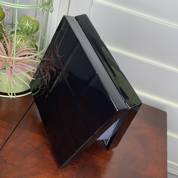 Kayu Kiss Clutch - Picture 13 of 14